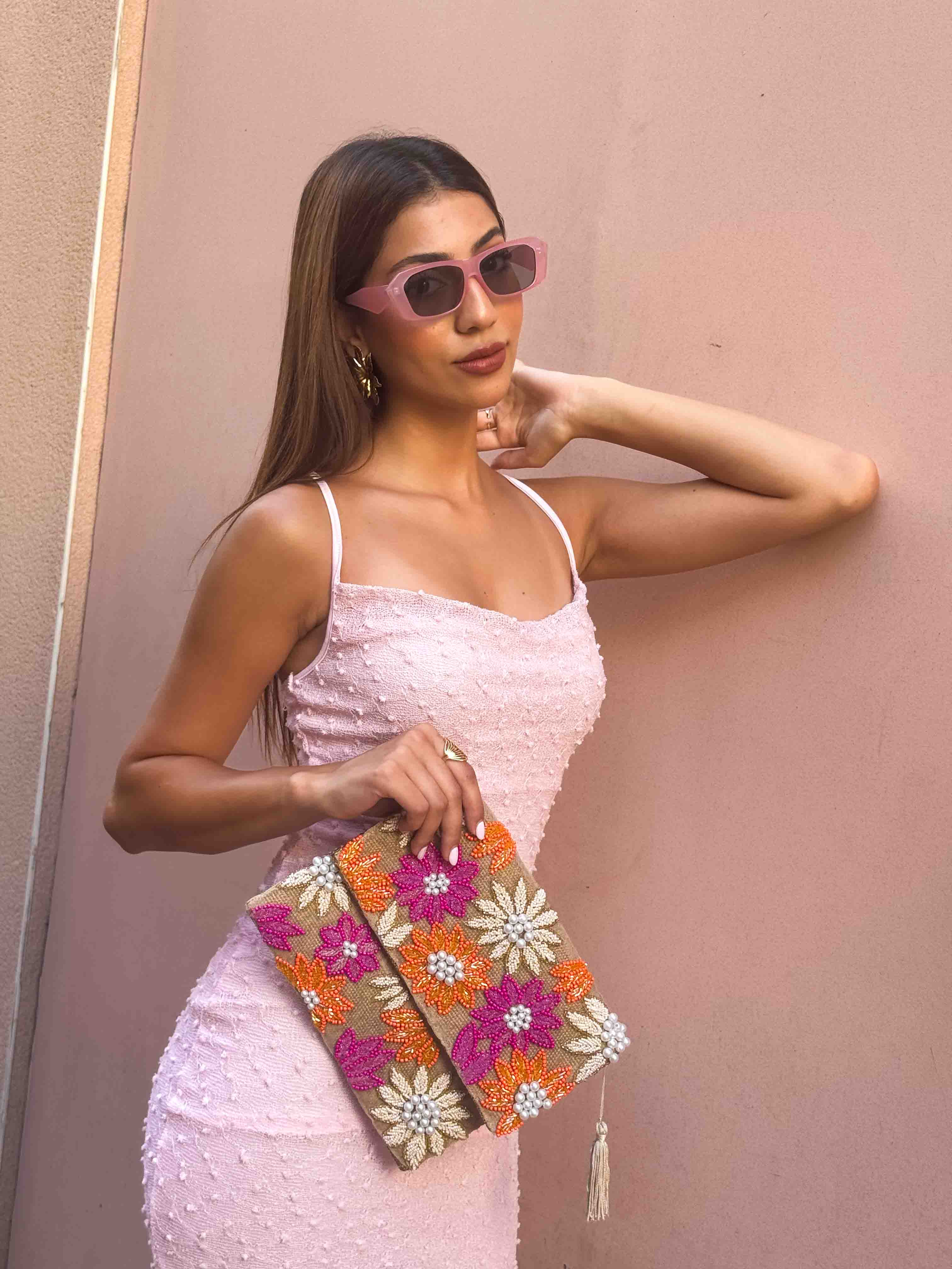 Daisy Clutch