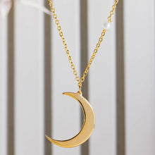 Load image into Gallery viewer, Moon Necklace and Pearls
